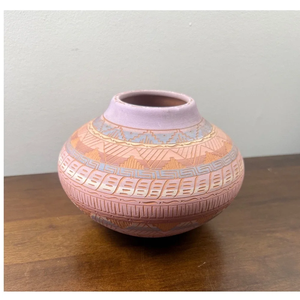 P Nez Navajo Pottery Vase Hand Etched Sgraffito Southwestern Pink Lavender 5in
